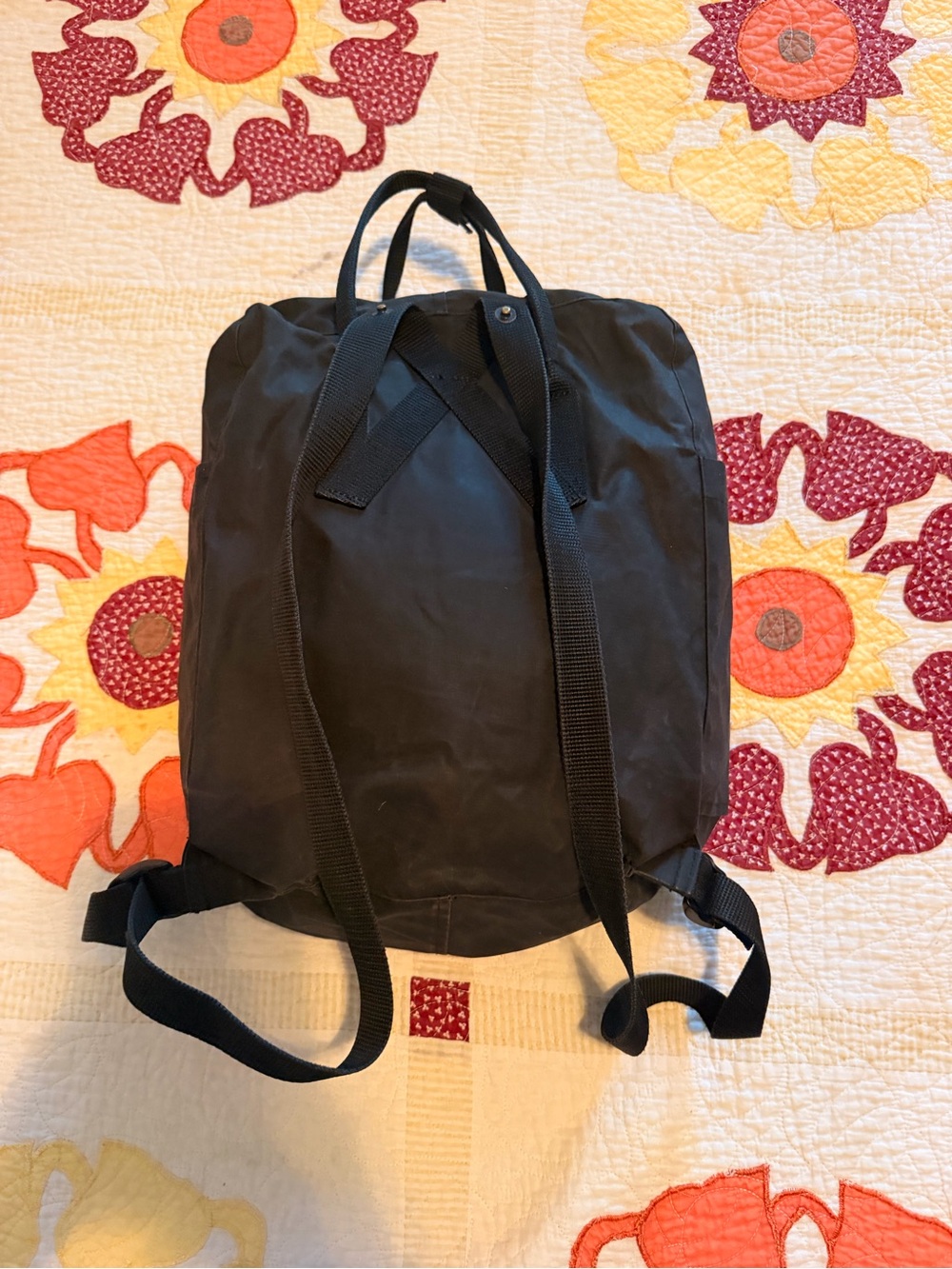 Fjallraven Kanken Classic Backpack in Black - Picture 3 of 4